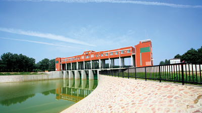 新乡市凤泉湖引黄调蓄工程共渠节制闸金属结构及机电采购安装工程项目